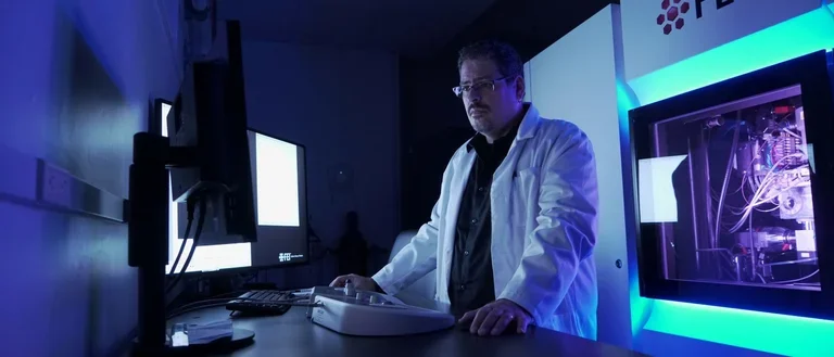 Tamir Gonen working in lab